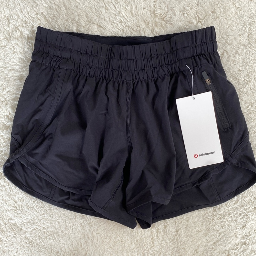 ❤️ Lululemon Tracker LR Short 4" Lined Black Size 6 NWT